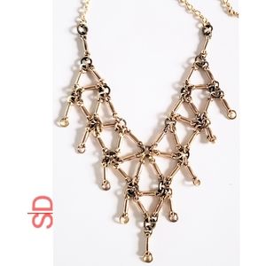 Gold Necklace - Geometric Link Bib
